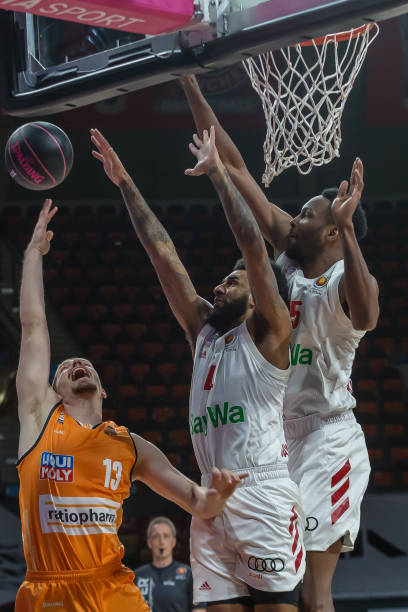 与谢尔基的 与谢尔基的