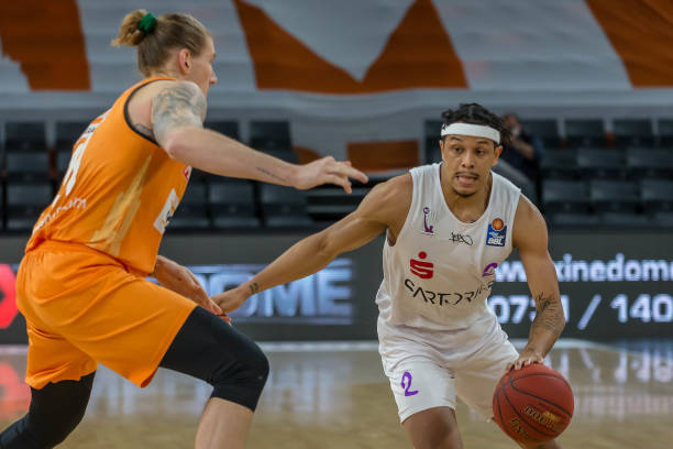 无坚不摧 无坚不摧