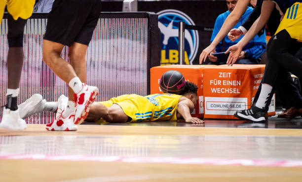 每个人都在 每个人都在